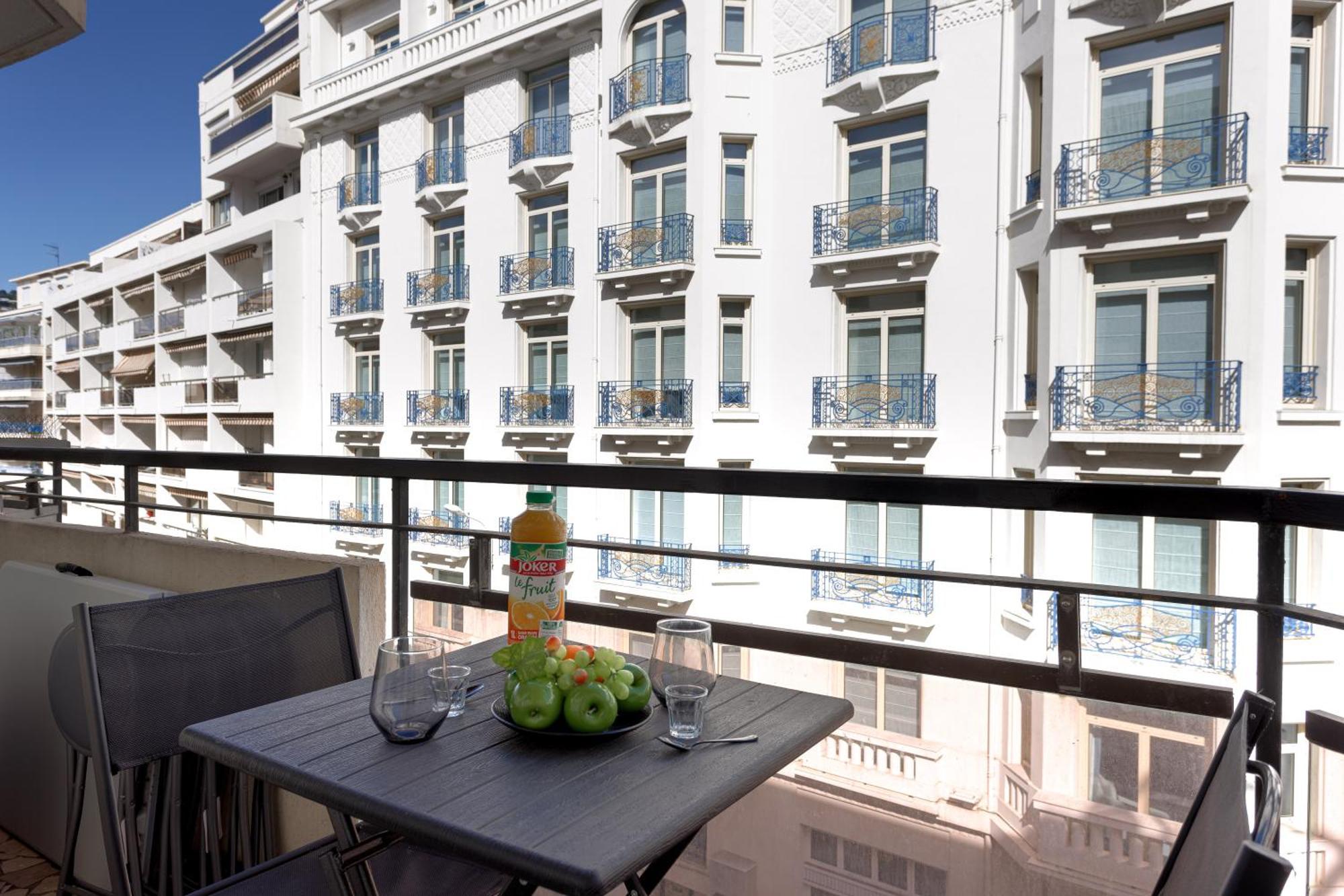 L'Unique Maubourg - Next Hotel Martinez - Terrasse Cannes Extérieur photo